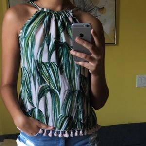 Sleeveless blouse top